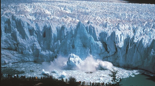 desprendimiento-hielo-en-glaciar-perito-moreno