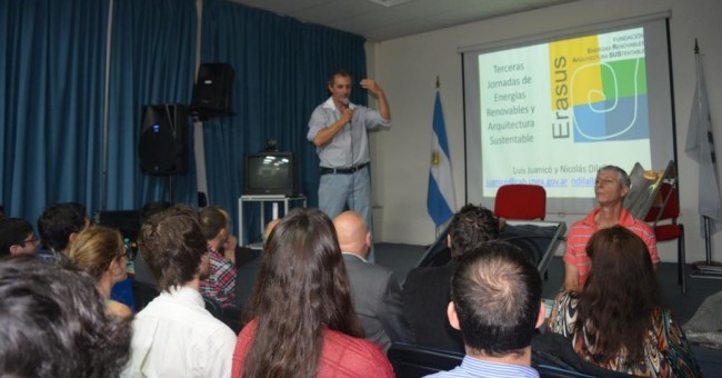 El Dr. Ing. Luis Juanicó y el Mgtr. Nicolás Di Lalla brindaron el taller
