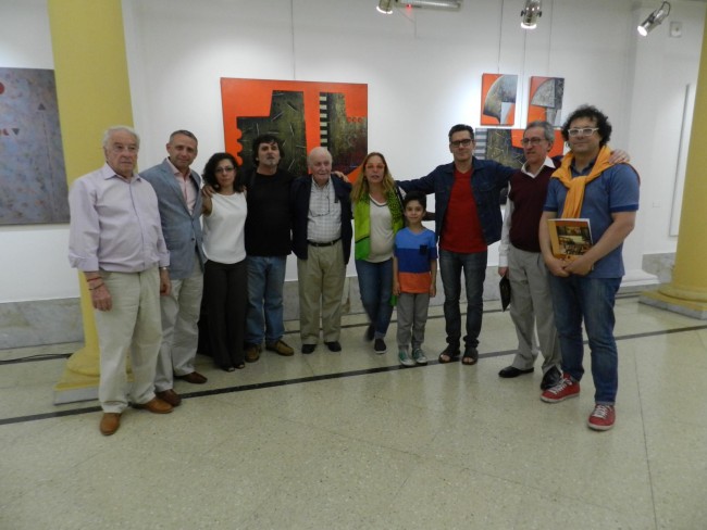 El Ing. Sebastián Blasco y Oscar Veloso reconocieron a los artistas y a la esposa de Daniel López